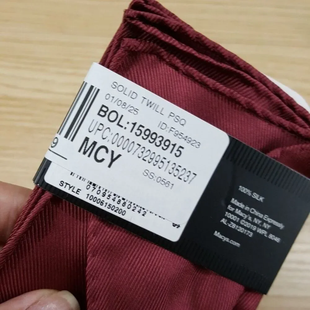 ALFANI Mens Bow Tie & Pocket Square Burgundy Matching Set